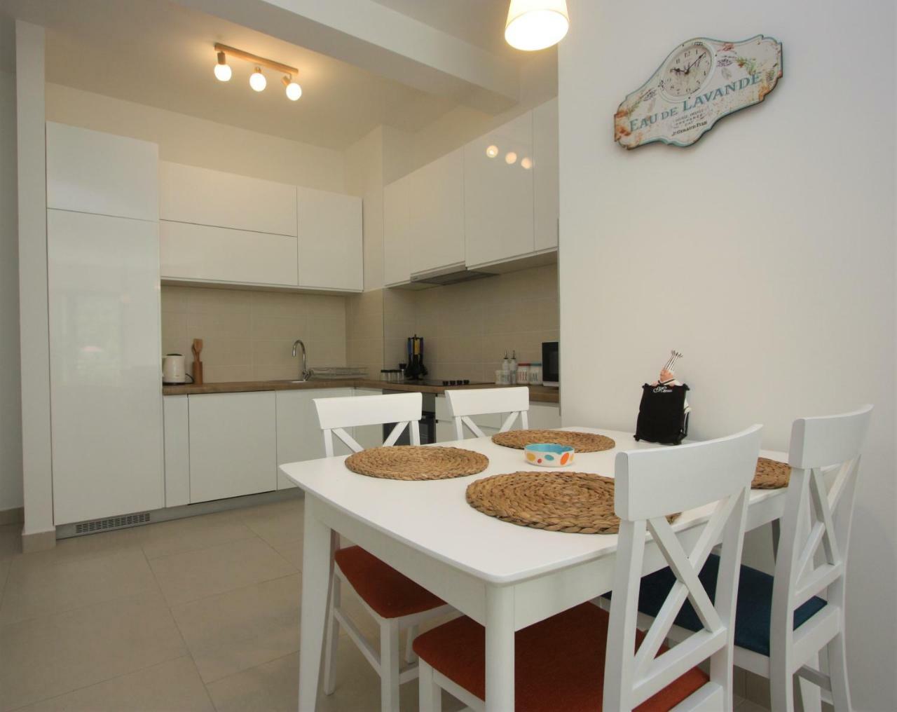 Luxury 1 Bedroom Apartment With Cozy Garden D2-2 In Morinj Kotor Luaran gambar